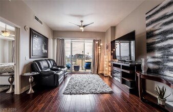 Building Photo - 150 S Las Vegas Blvd