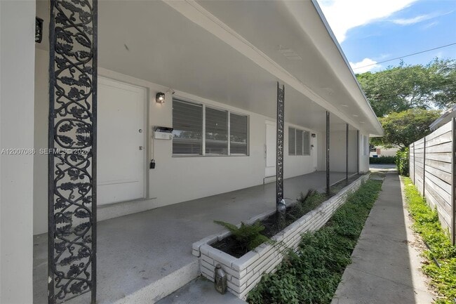 Foto del edificio - 923 N 17th Ave