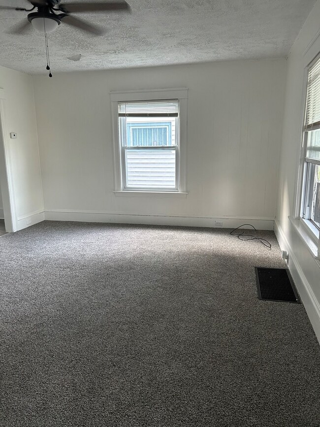 Building Photo - 963 McKinley Pl
