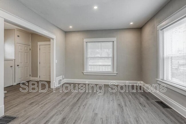 Building Photo - 2256 S Sterling Ave