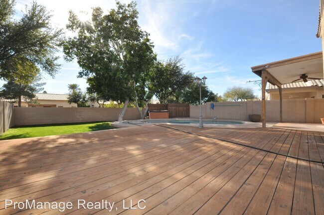 Building Photo - 3 br, 2.5 bath House - 1877 E Drake Dr