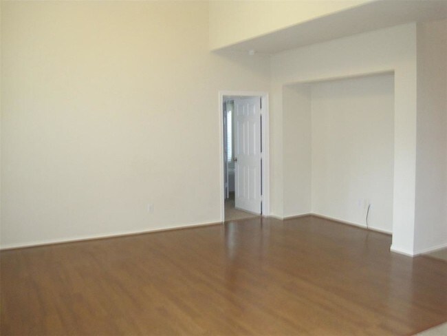 Building Photo - 4618 Red Lake Ln