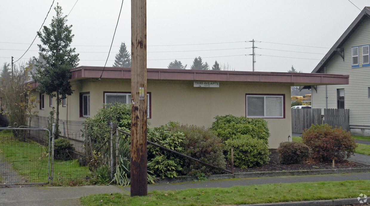 Building Photo - 1013 3rd Ave NW