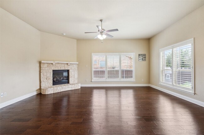 Building Photo - 4213 Pecan Bend Ln