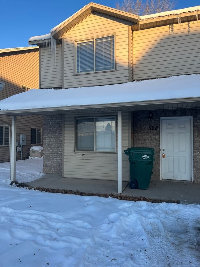 Building Photo - 528 1380 W