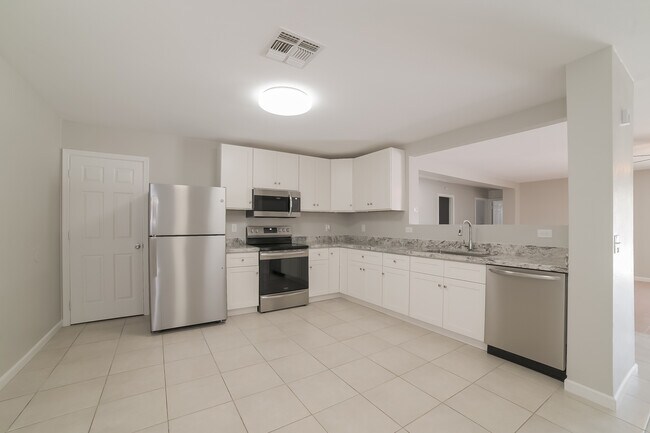 Foto del edificio - 11626 W Charter Oak Rd