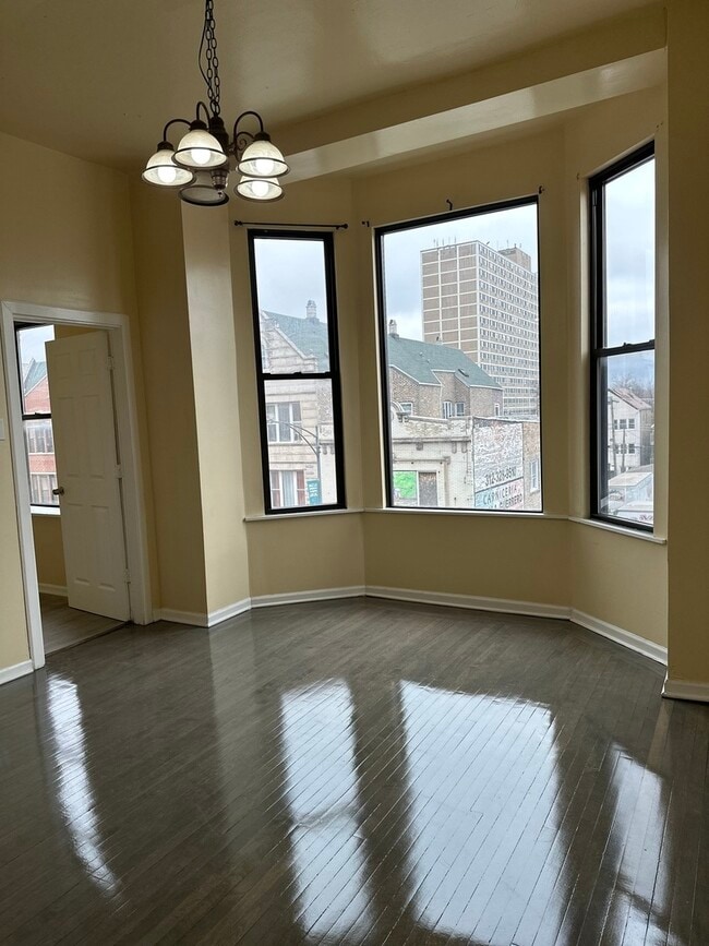 Foto del edificio - 3005 W Cermak Rd