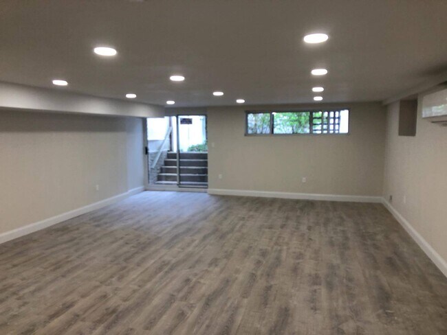 Foto del edificio - 2793 Strickland Ave