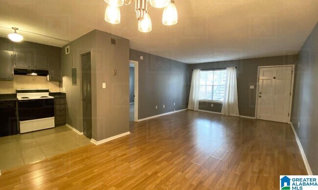 Building Photo - 2835 Georgetown Dr