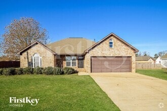 Building Photo - 10777 Plantation Dr