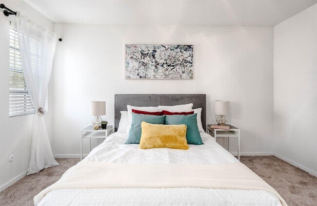 Foto del edificio - 8003 Woodway Dr