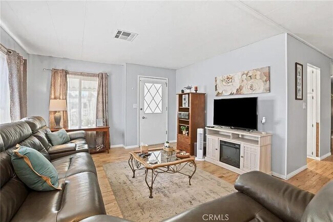 Foto del edificio - 3883 Buchanan St