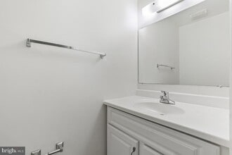 Building Photo - 3908 Ferrara Dr