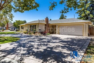 Building Photo - 1411 Mariposa St