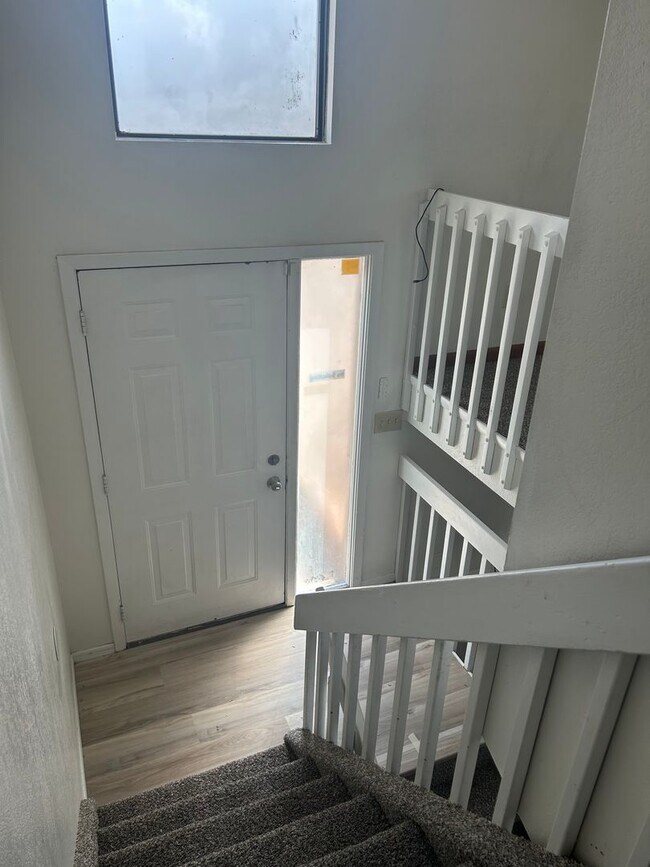 Foto del edificio - $1950 2 Bed/2 Bath + Bonus Room On Spacious Corner Lot off Briargate