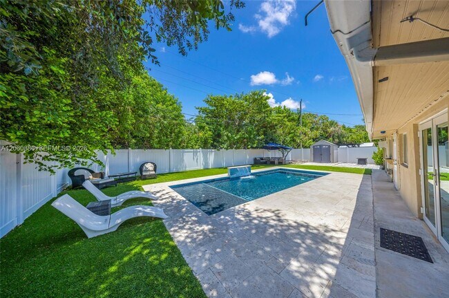 Foto del edificio - 1837 NE 48th Ct
