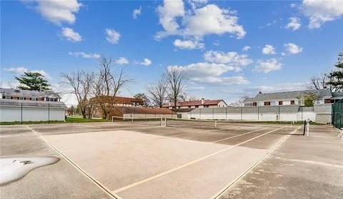 Tennis and pickleball courts - 4054 Stonehenge Dr