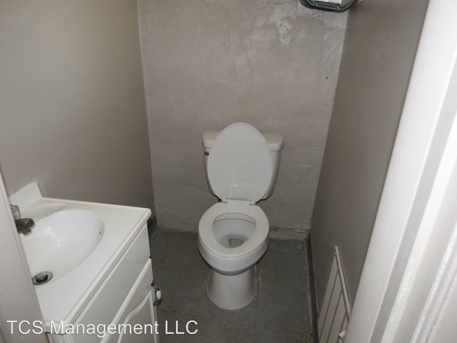 Building Photo - 1449 Elbridge St
