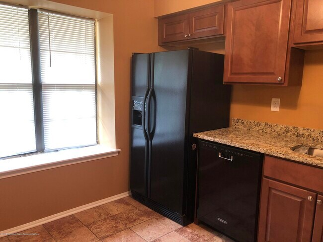 Building Photo - 275 Gloucester Ct