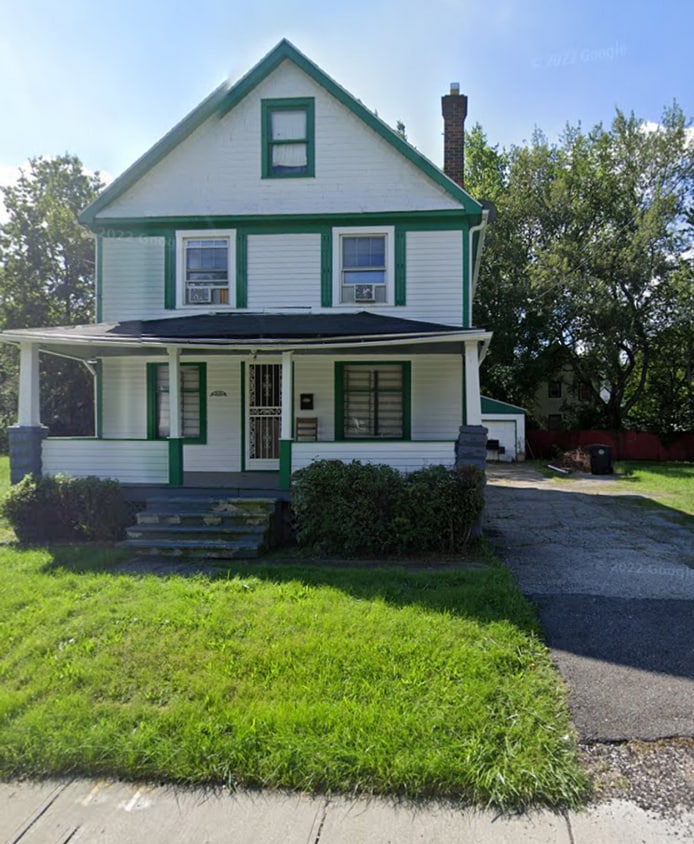 Building Photo - Coming Soon! Section 8 Accepted! Renovatio...