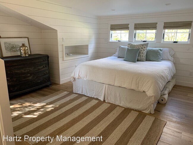 Building Photo - 1 br, 1 bath House - 5 La Serena Way