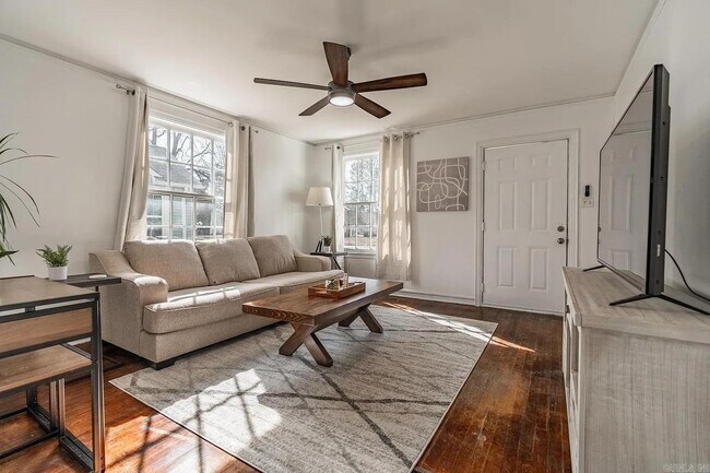 Foto del edificio - 3414 N Magnolia St