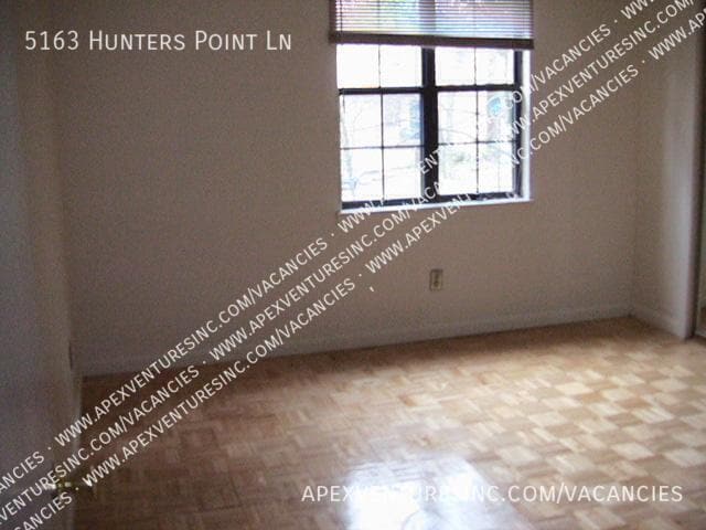 Foto del edificio - 5163 Hunters Point Ln