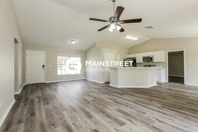 Foto del edificio - 3 Bedroom Pet-Friendly Home in Lehigh Acres, FL with Main Street Renewal