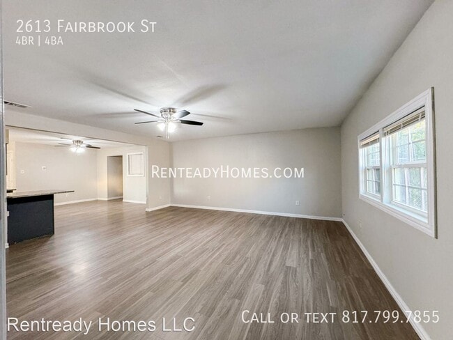 Building Photo - 4 br, 3.5 bath House - 2613 Fairbrook St