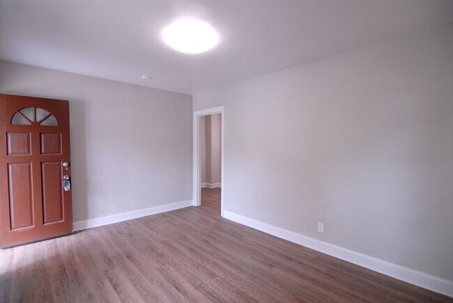 Foto del edificio - Adorable newly renovated 2 bedroom 1 bath ...