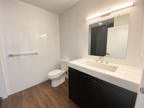 Interior Photo - 9 E. Mount Royal