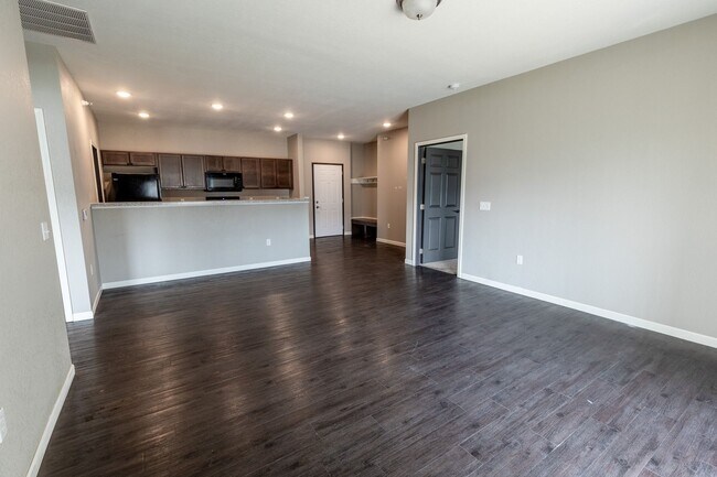 Interior Photo - Huntington Village Apartments
