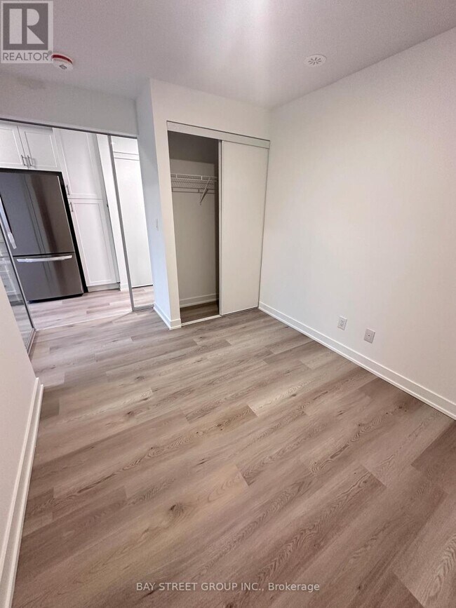 Photo du bâtiment - 1475 O'Connor Dr