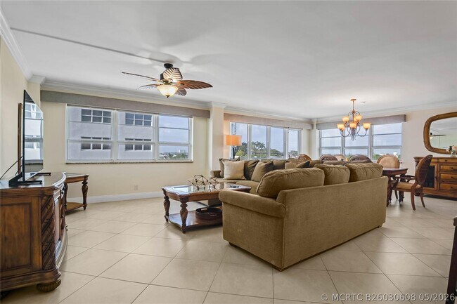 Building Photo - 133 N Pompano Beach Blvd
