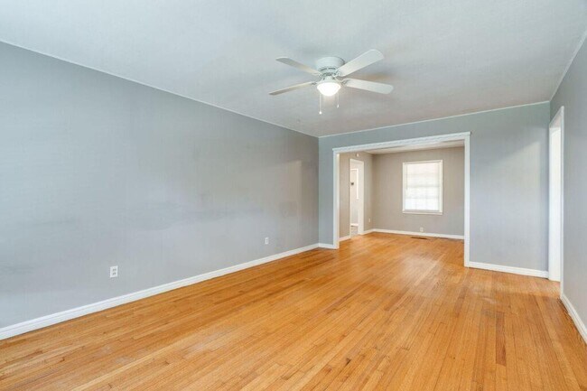 Foto del edificio - 5228 N Hudson Ave