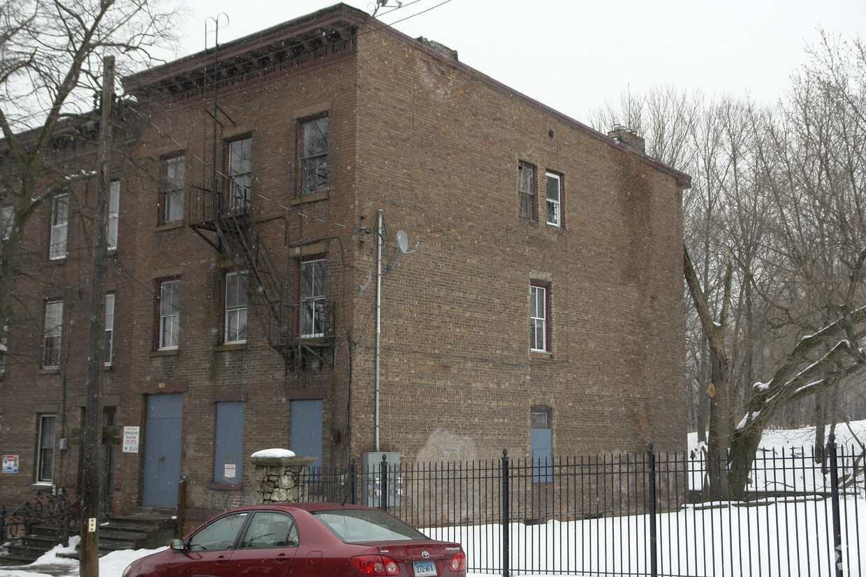 Foto del edificio - 145 Washington St