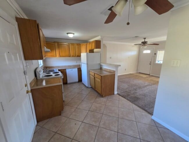 Building Photo - Charming Home for Lease  $1,695/Month