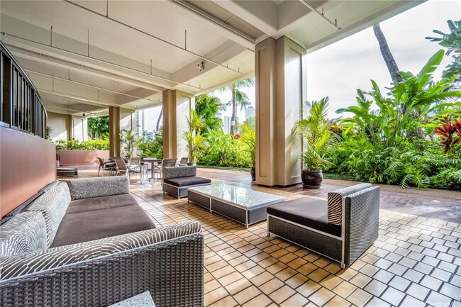 Building Photo - Marco Polo | Renovated 1 Bedroom, 1 Bath, 1 Parking | $2,500/Month