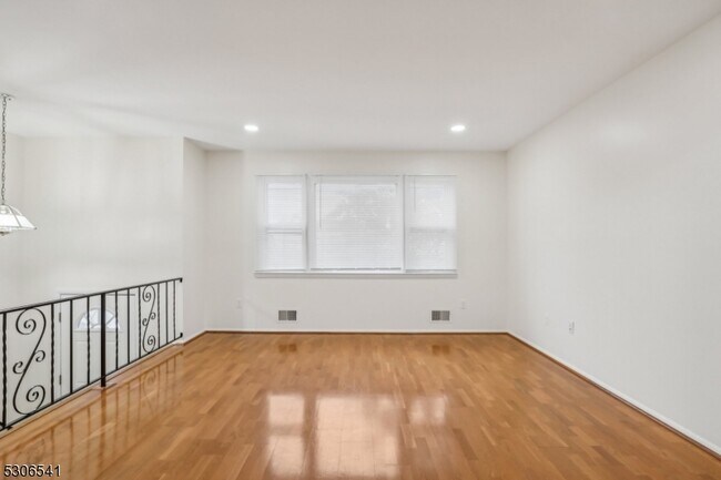 Foto del edificio - 920 Everts Ave