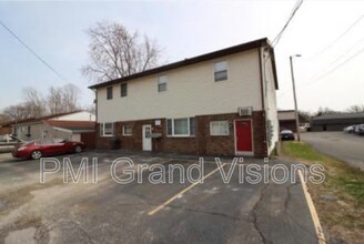 Building Photo - 16 W Buchanan Ave