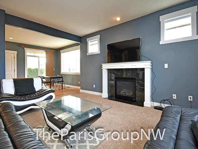 Building Photo - 13906 North Point Cir