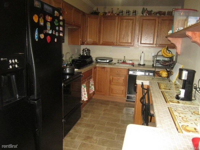 Building Photo - 8 Spruce Peak Rd