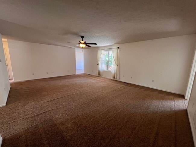 Building Photo - LARGE 4/3 with so much to offer! Waynesville School District