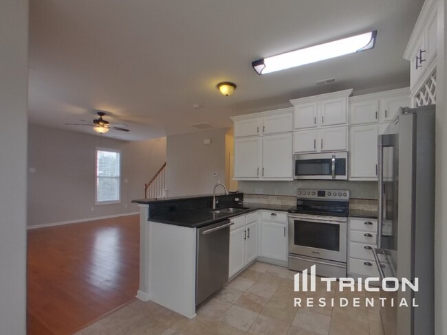 Building Photo - 12808 Walking Stick Dr