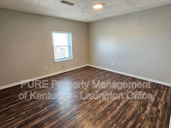 Foto del edificio - 427 Cardwell Ave