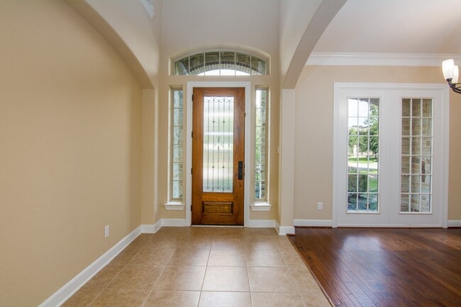 Building Photo - 34 Canoe Bend Ct