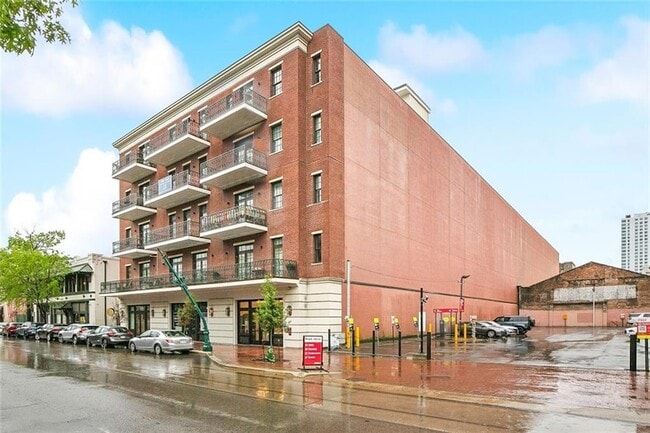 Photo - 731 St Charles Ave Apartment