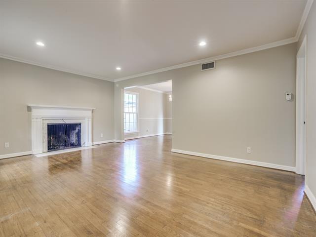 Building Photo - 3924 Wentwood Dr