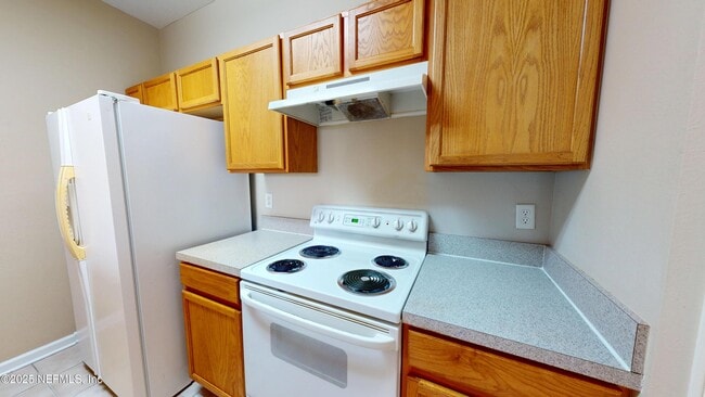 Building Photo - 7990 Baymeadows Cir E