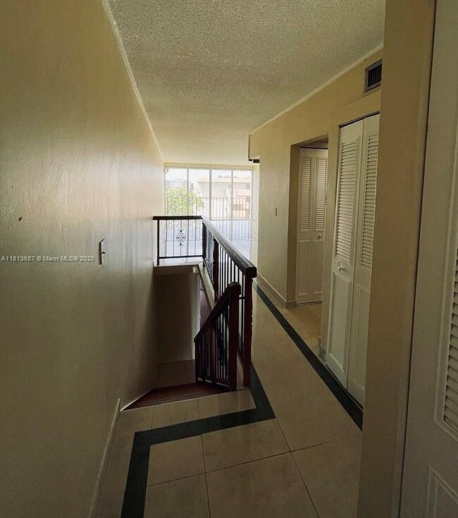 Foto del edificio - 9220 Fontainebleau Blvd